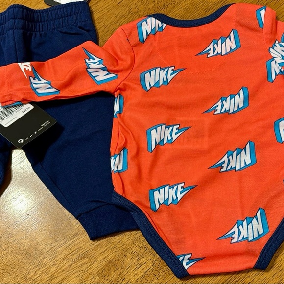 New Nike Infant Set - Bold Orange and Blue— size 3 mos - Picture 3 of 8